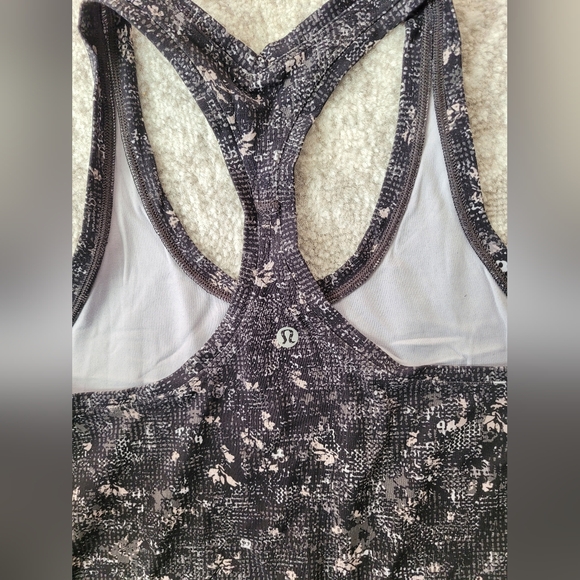 Lululemon Racerback Tank Top, Hip Length, Black Multi. Size 4(?) - Picture 3 of 5